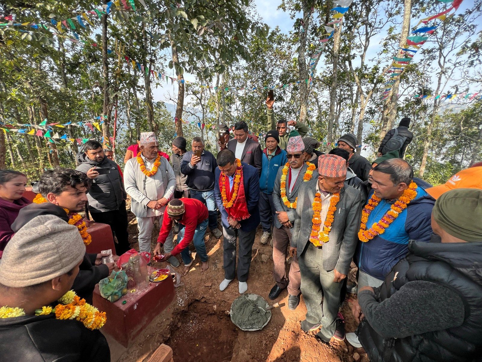 मन्दिरहरू जथाभाबी बनाउँदा हाम्रो संस्कृति हराउने खतरा मन्त्री श्रेष्ठ (2)